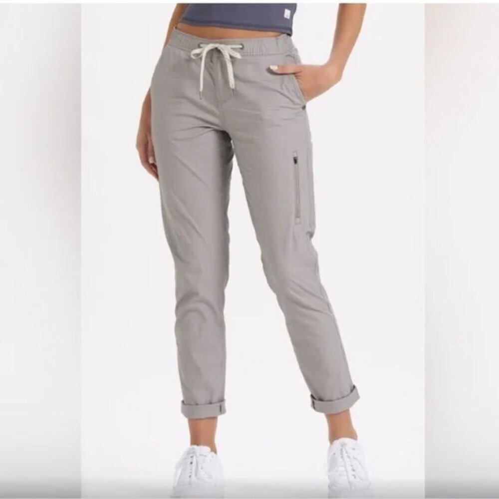 NWT Vuori Women's Ripstop Pants - Fog color